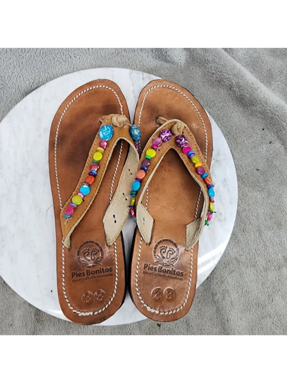 Pies Bonitos Shoes Womens Size 7.5 Brown Leather Beaded Thong Sandals *Read*